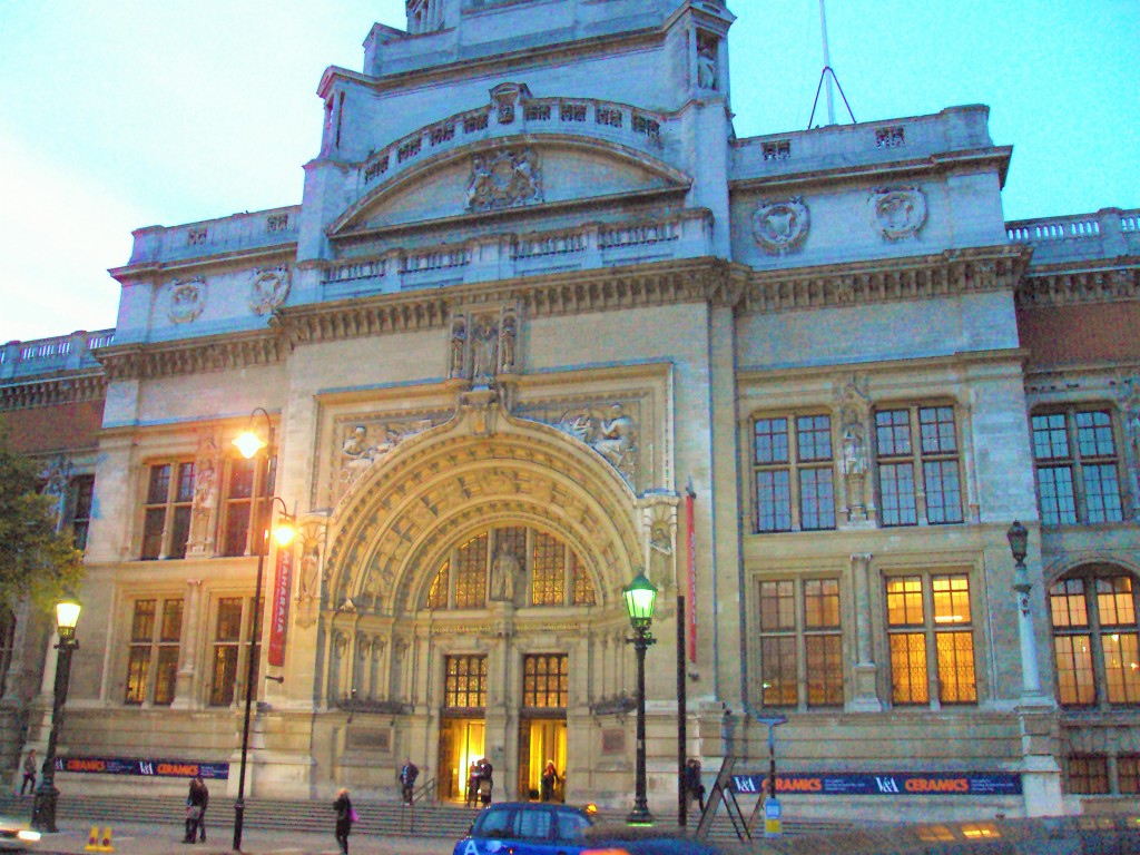 V&A 