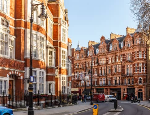 Key Streets and Notable Areas in Mayfair