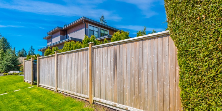 disadvantages of buying leasehold property